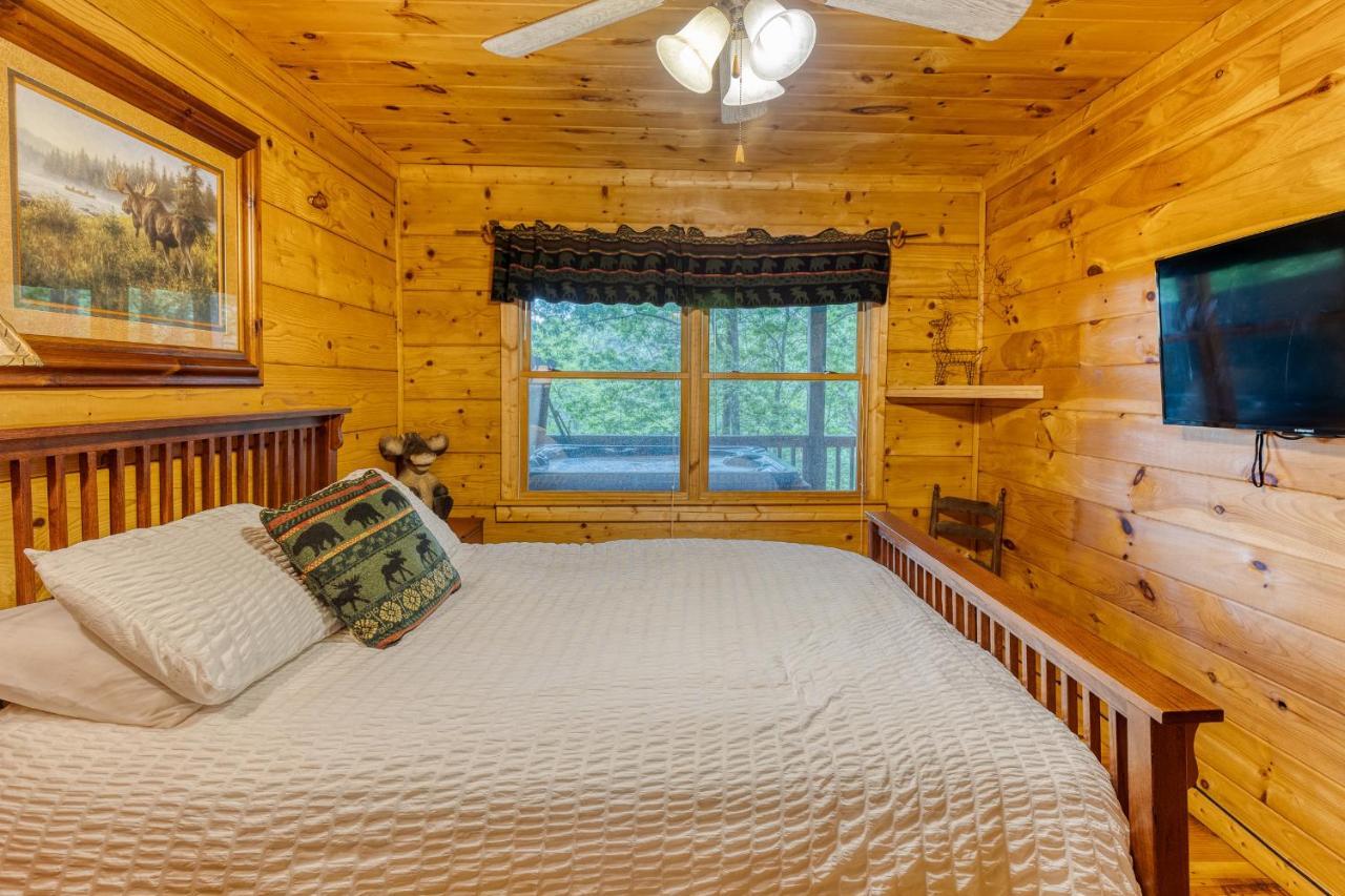 Secluded Sunrise Ridge-10 Min From Blue Ridge, King Beds, Hot Tub, 2 Porches, Fireplace Wood Burning, Mountain View, Cozy 외부 사진